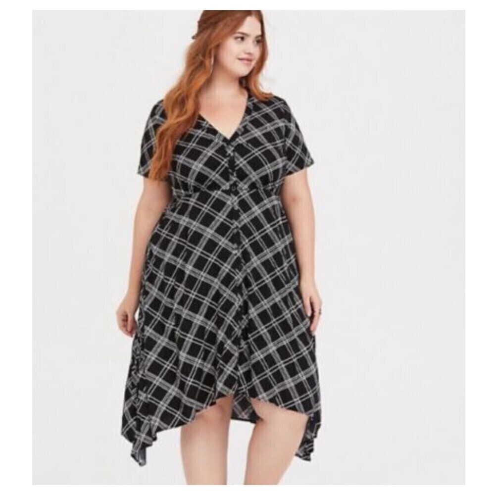 TORRID Women's Button Down Dress Asymmetrical Shark Bite Black White 0 L 12